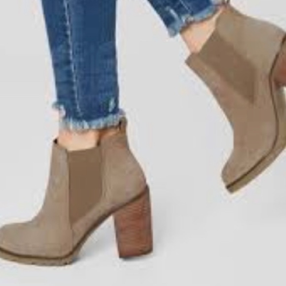 Crevo | Chelsea Ankle Boots - Sz 10
